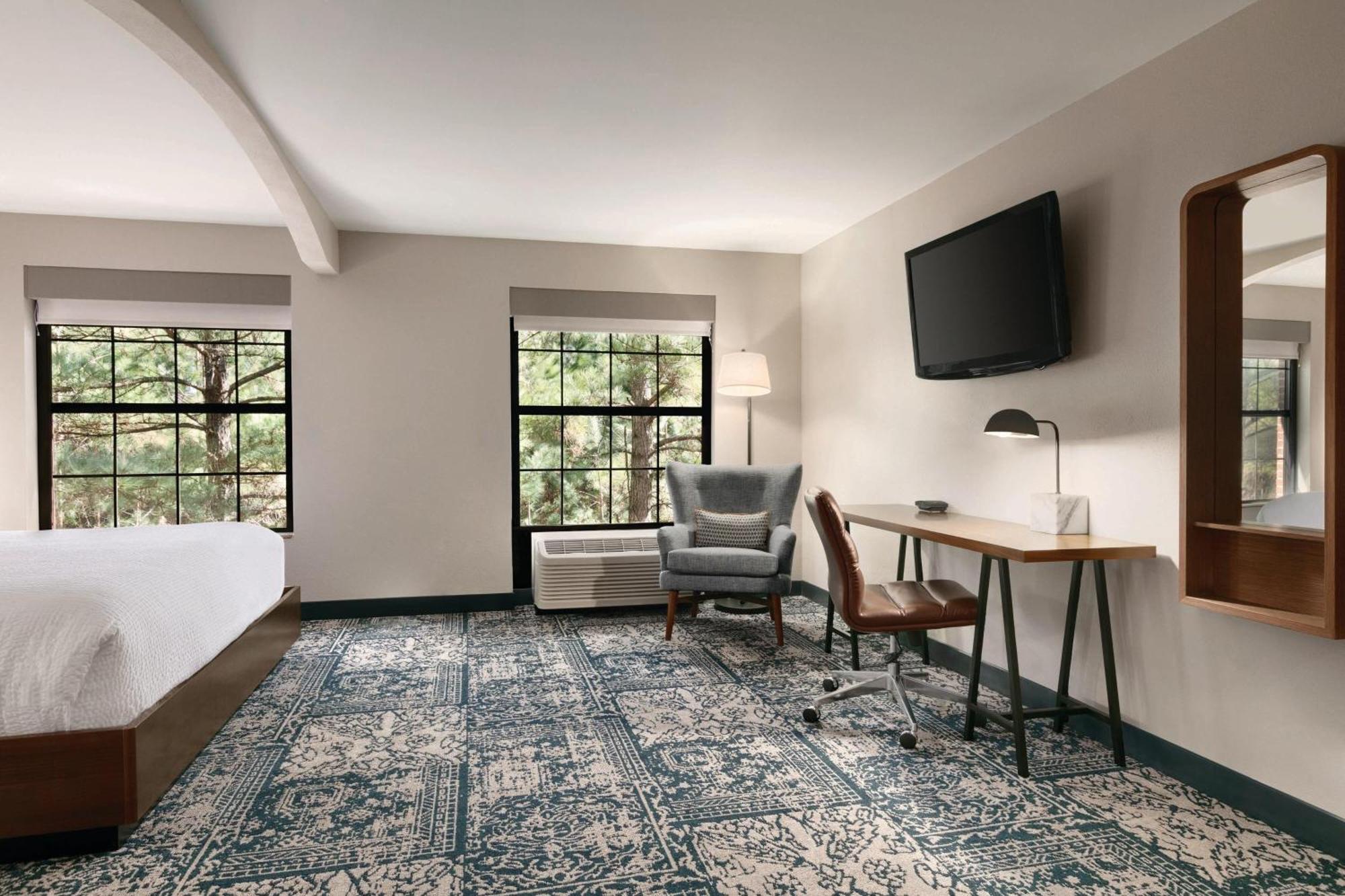 Four Points By Sheraton Raleigh Arena Exteriör bild