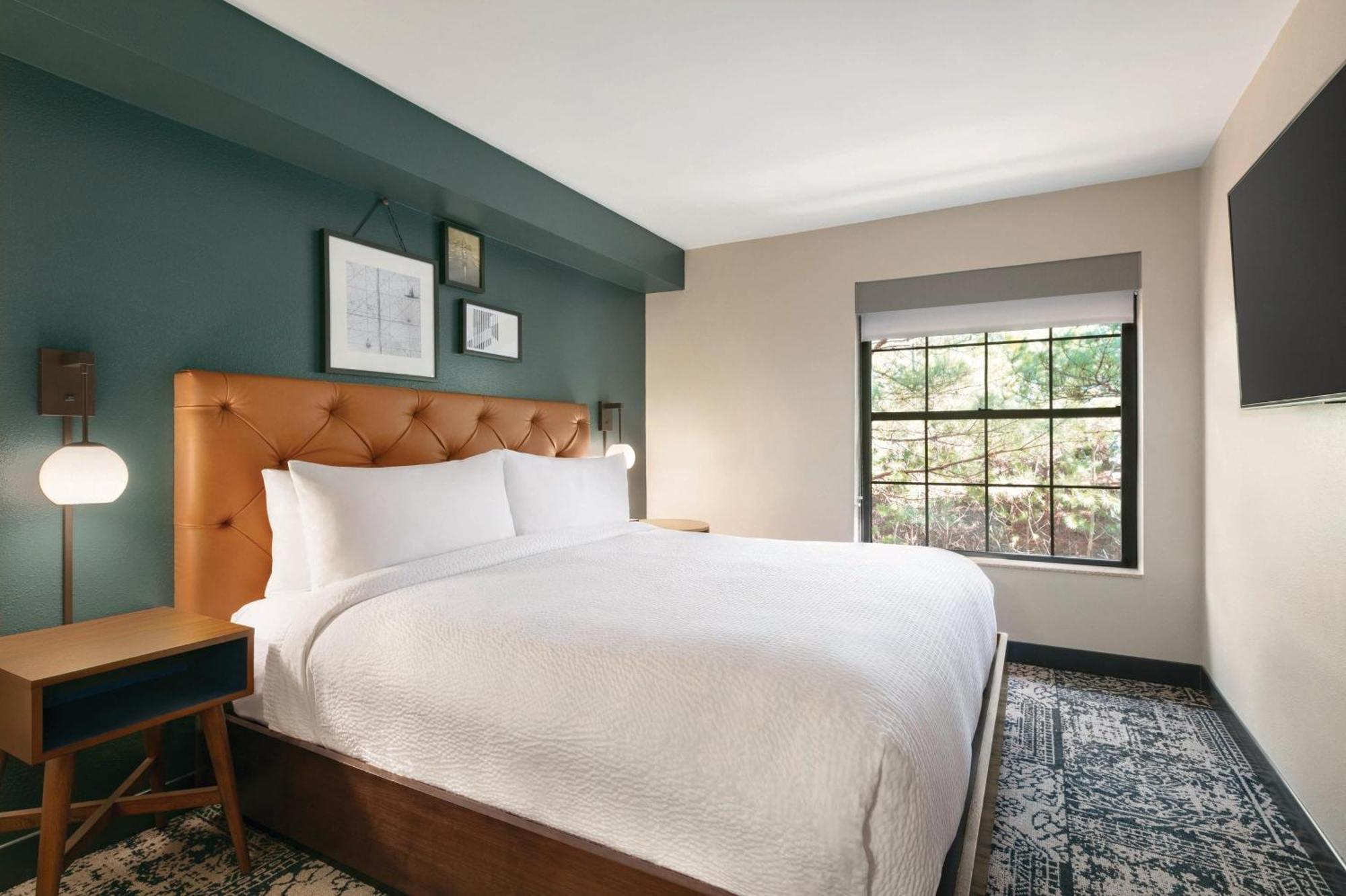 Four Points By Sheraton Raleigh Arena Exteriör bild