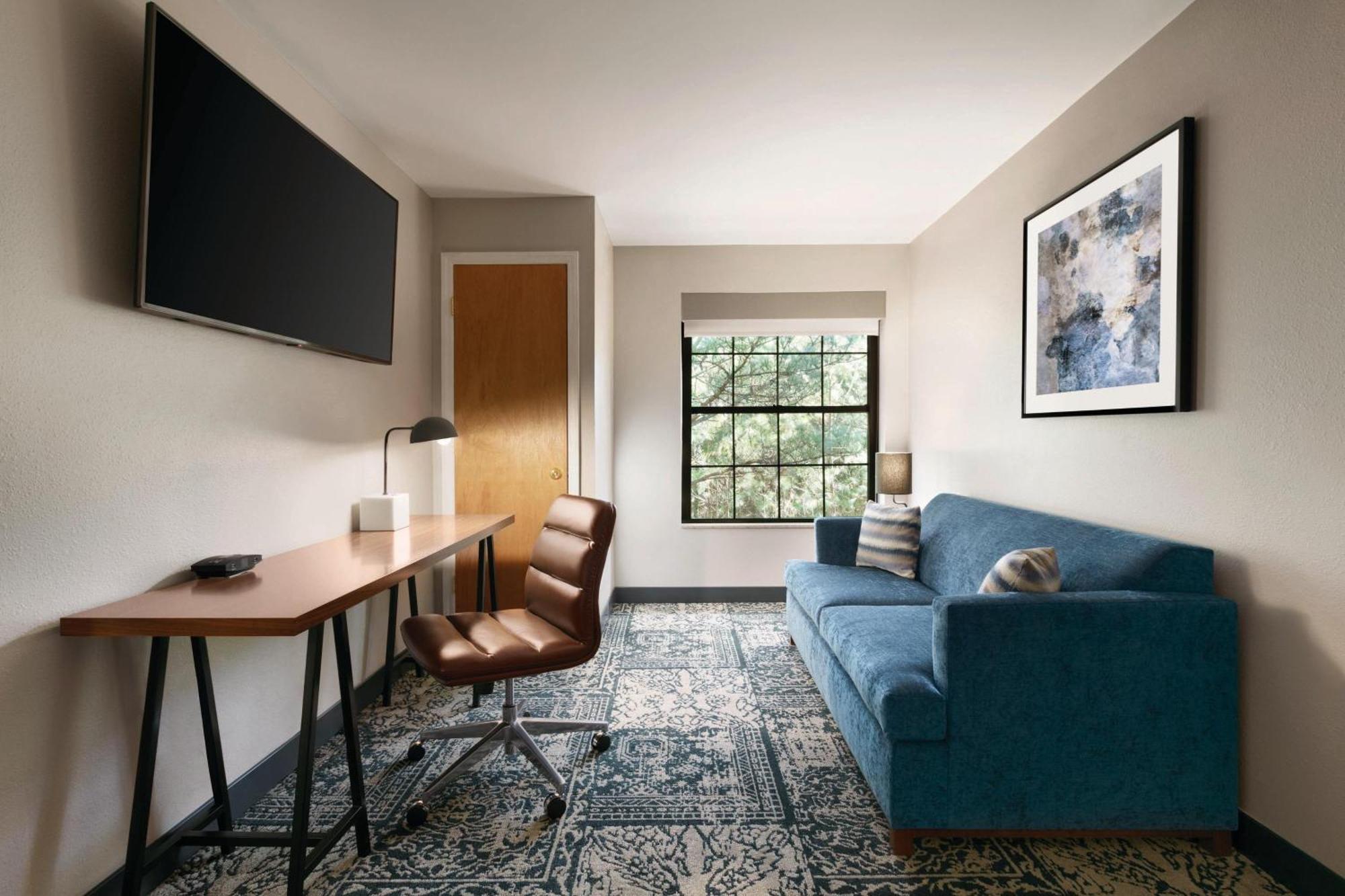 Four Points By Sheraton Raleigh Arena Exteriör bild