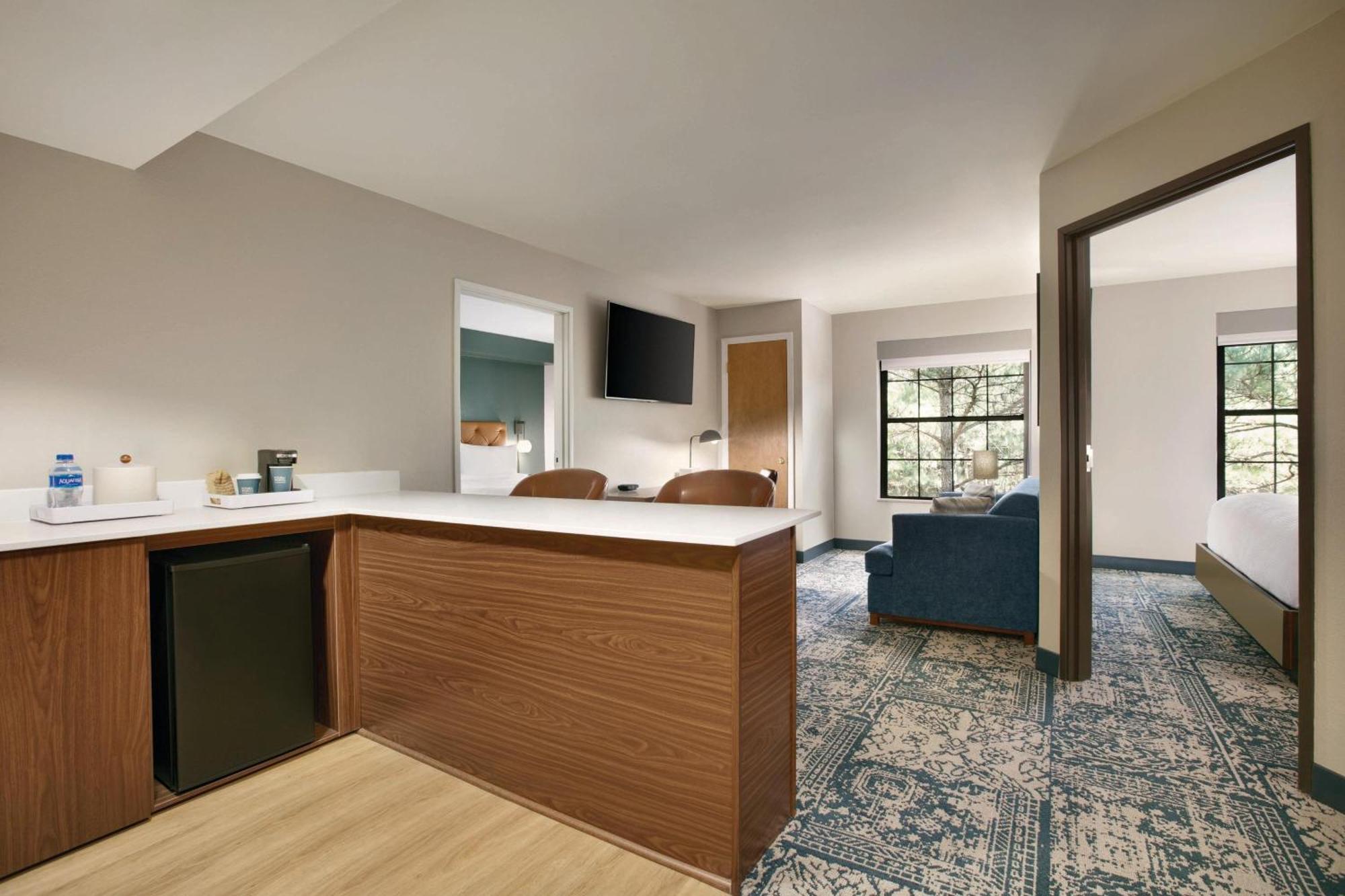 Four Points By Sheraton Raleigh Arena Exteriör bild