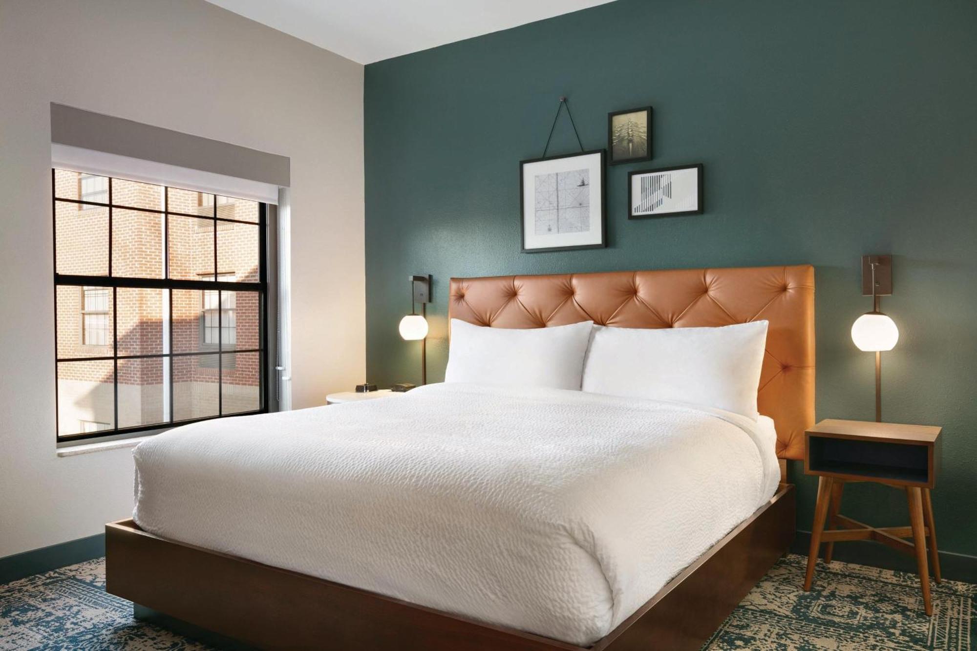 Four Points By Sheraton Raleigh Arena Exteriör bild