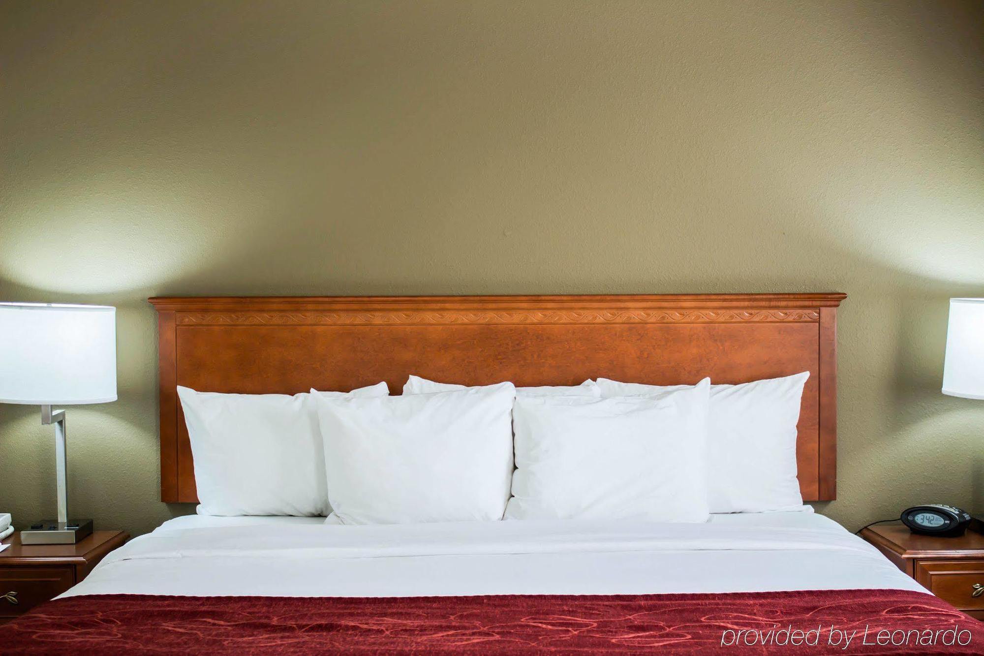 Four Points By Sheraton Raleigh Arena Exteriör bild