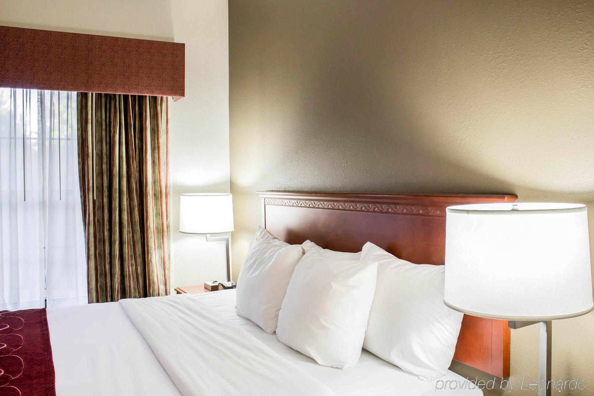 Four Points By Sheraton Raleigh Arena Exteriör bild