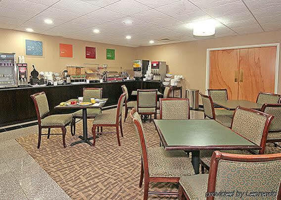 Four Points By Sheraton Raleigh Arena Exteriör bild